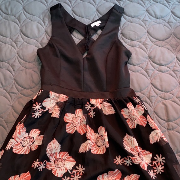 Prom dress - Picture 1 of 1